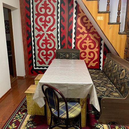 Bozui Hostel Bishkek Ngoại thất bức ảnh